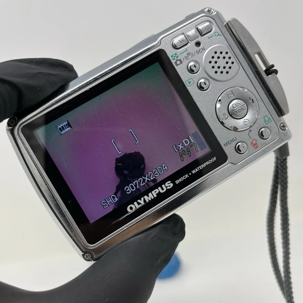 Olympus Stylus 720 SW Compact Camera Waterproof Shockproof 7.1MP 3x Silver READ